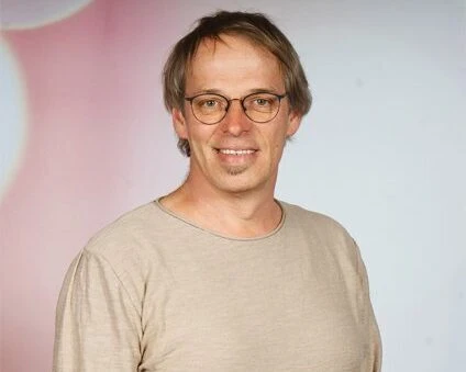 Isolutions team Roger Schaer quadrat 648x648px 28f38c535dc190eeb64c55b79bdf89cf